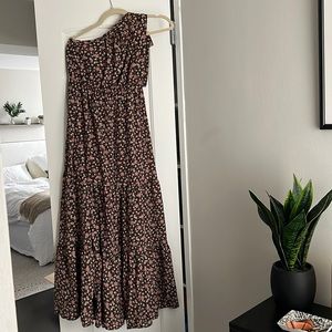 One shoulder tie dress